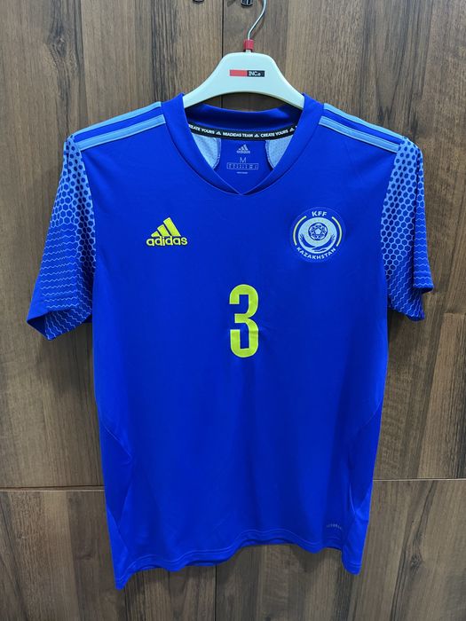 Футболка Нуралы Алипа сборная