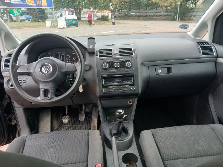 Volkswagen Touran 1.6 105 cai Cayc 6 viteze Facelift Propietar