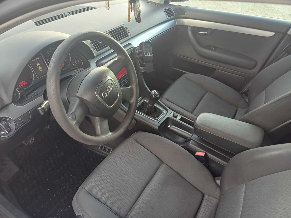 Vând Audi A4 break,1.9TDI,116CP,an2007.