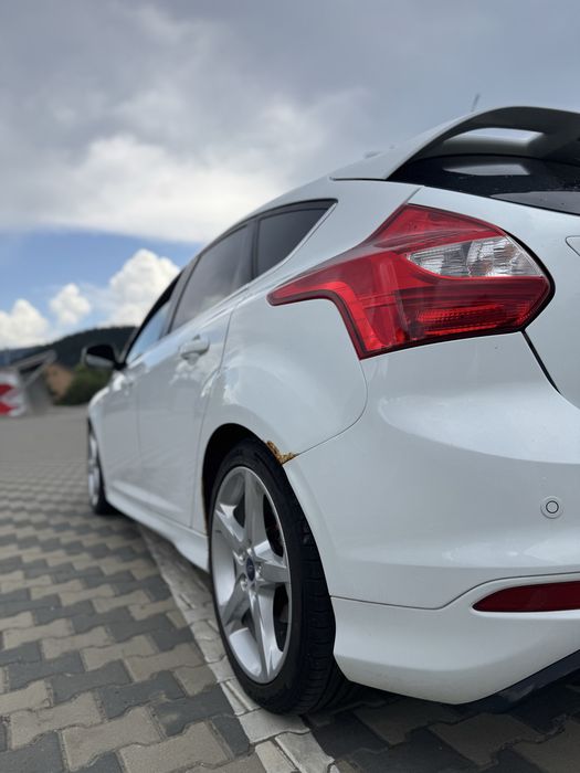 FORD Focus 2015 — imagine 4