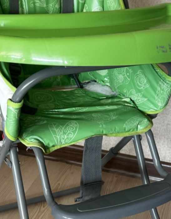 Продам стульчик для кормления (детский стульчик)