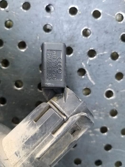 Senzor parcare bara spate audi a4 b7 8e 7h0919275d