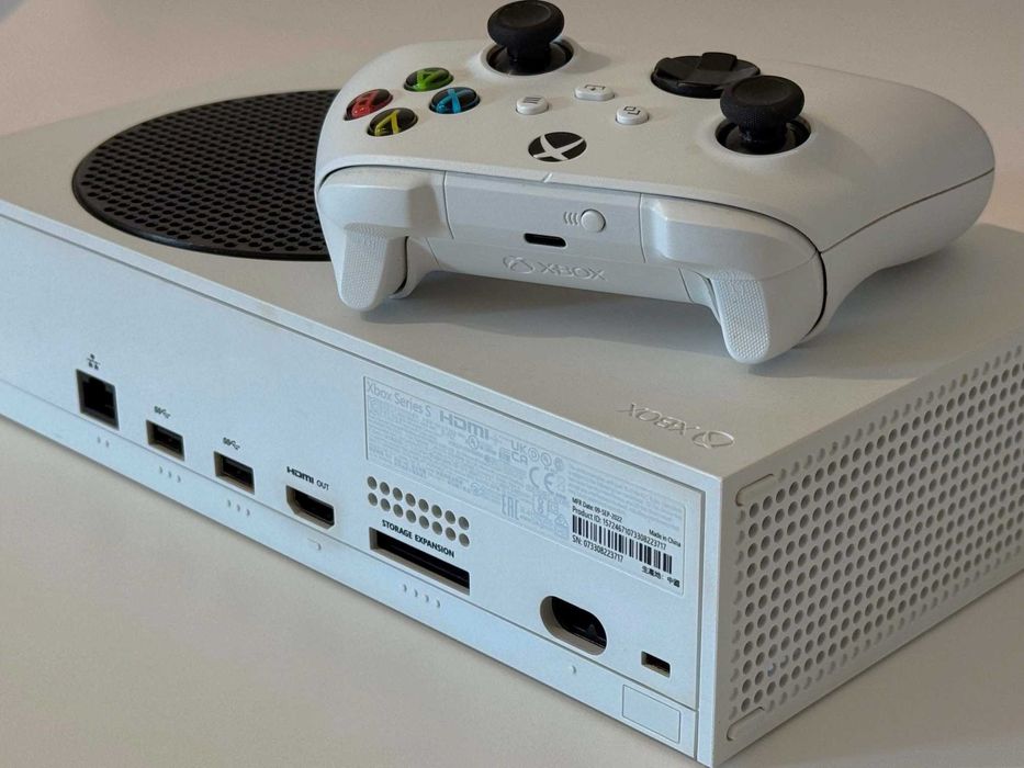 Бартер! Xbox Series S (Robot White) Бял.