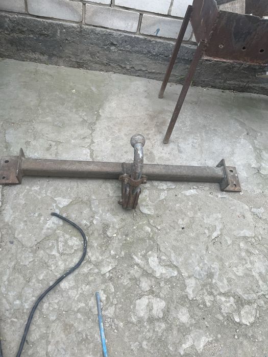 Фаркоп на авто (универсальный/под сварку)