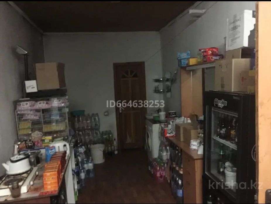 Продам действующий Магазин вместе домом.