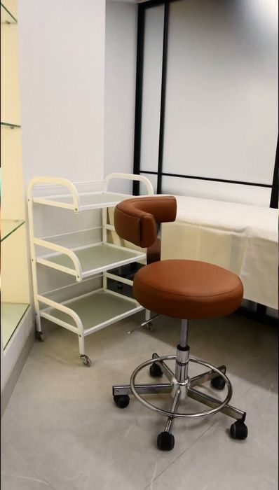 Продается салон красоты с готовым арендатором за 2000$