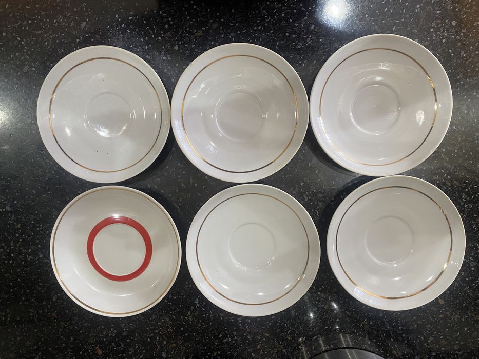 Блюдца под чашечки