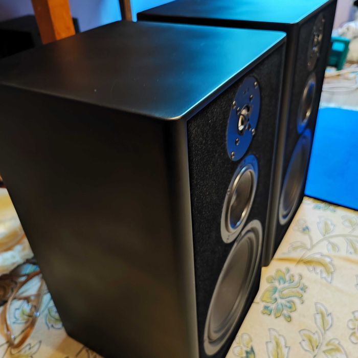 Super-Boxe Canton SL 700 NU Triangle B&W Bose JBL