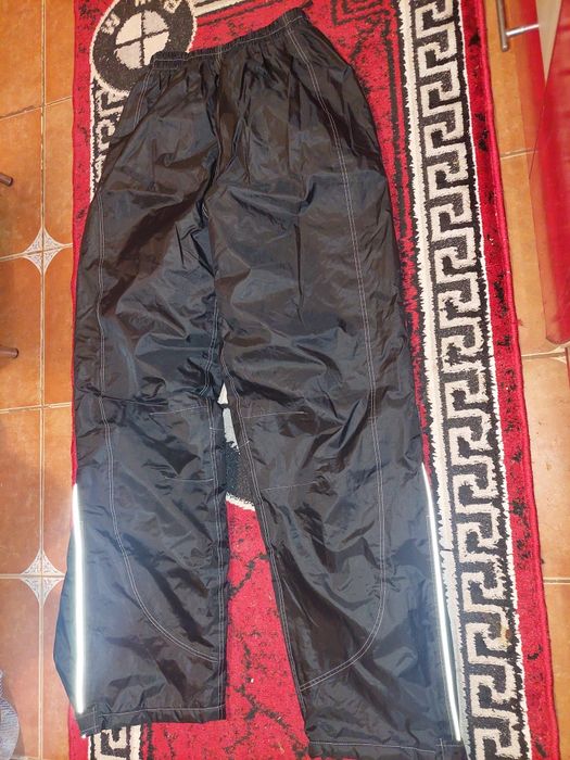 pantaloni HELD moto sau alt sport,impermeabili ( grosi ) ,marimea L