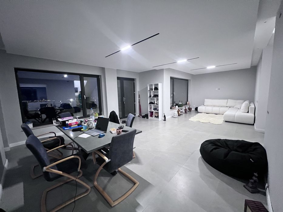 Casa nou construita de vanzare, proprietate premium, utilata/mobilata