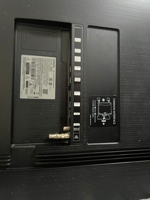 Телевизор смарт на запчасти