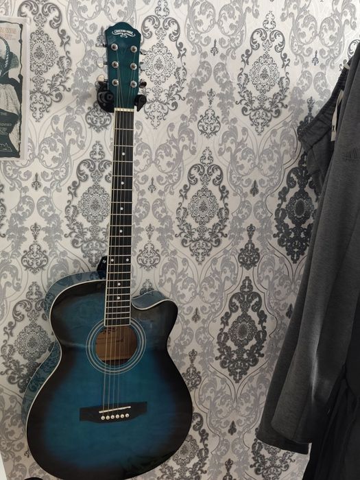 Акустическая гитара Caravan music