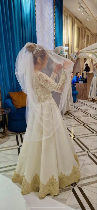 Свадебное платье