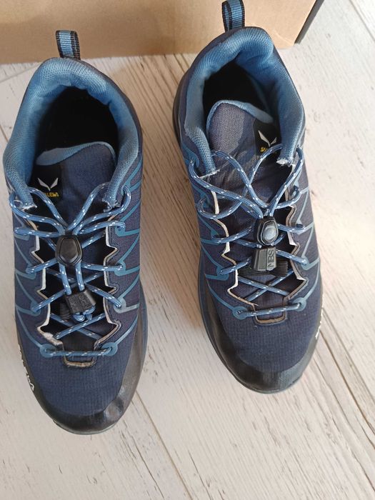 Туристически обувки Salewa номер 35