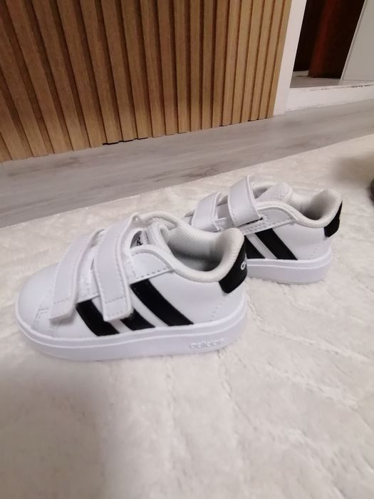 Маратонки Adidas