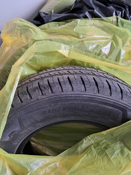 Nexen  215/70/15C Roadian CTX Чисто Нови