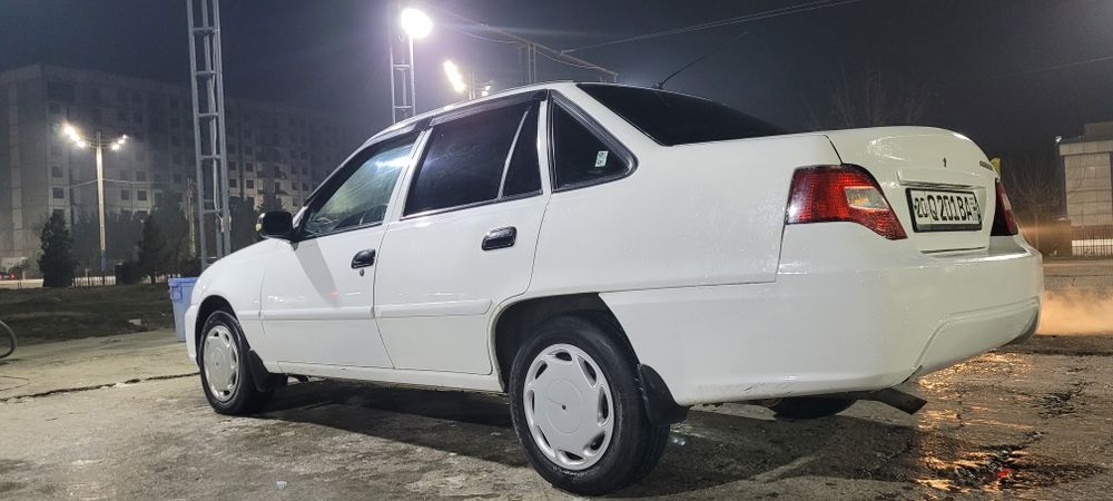 Прадаётся Нексия 2 гибрит 2012 год