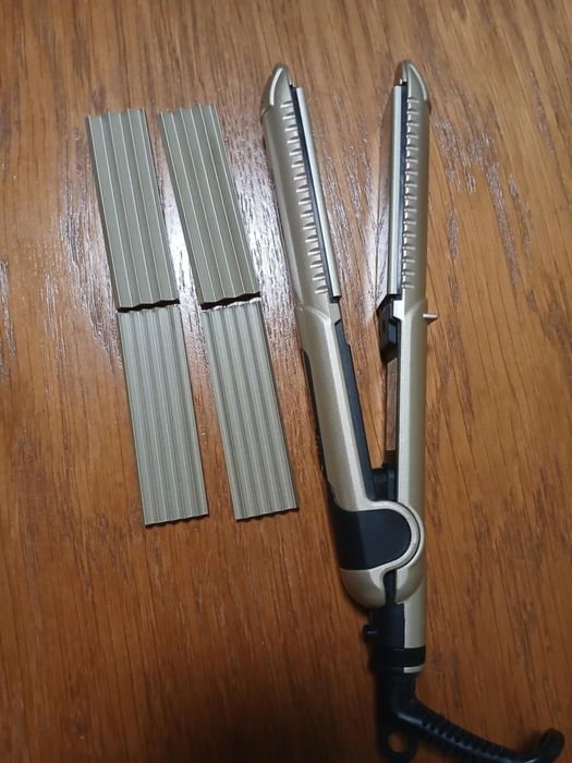 Електрически преси за коса всяка за по 10 евро