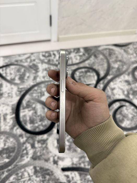 iPhone 15 Pro 2ta simkartali