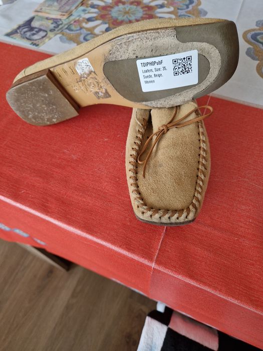 Pantofi dama,de culoare crem,foarte comozi.!