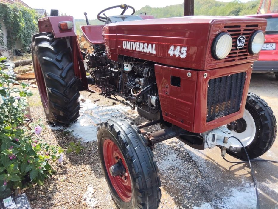 Vând tractor 445 An 1995
