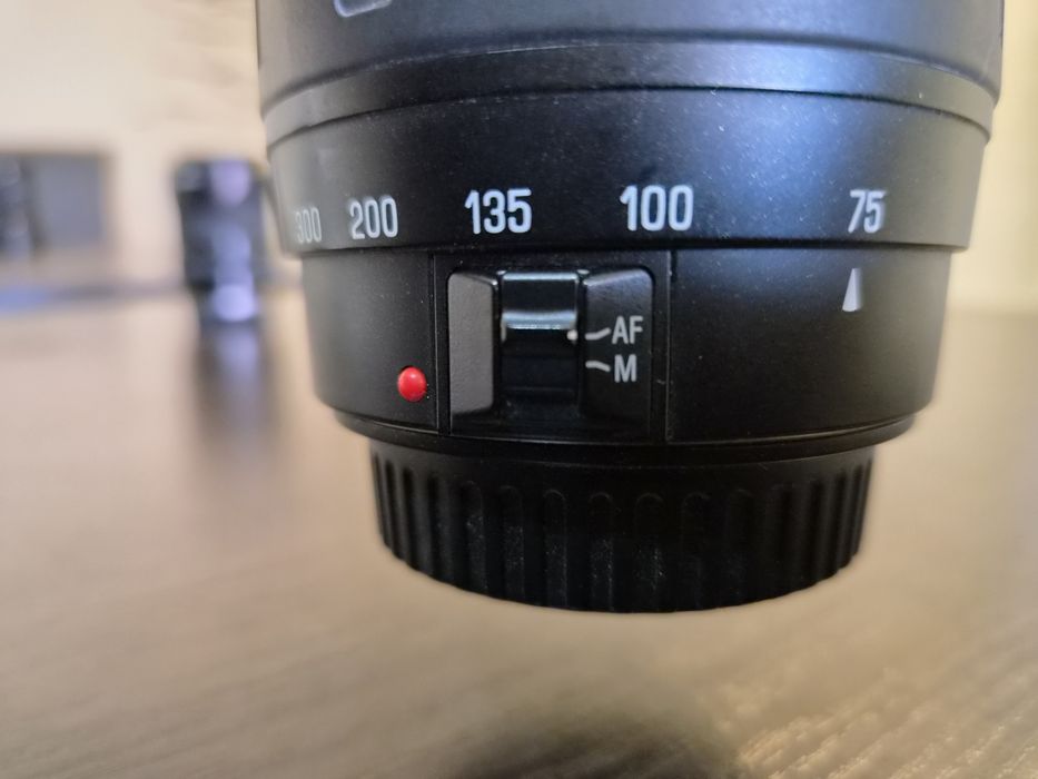 Obiectiv Tamron AF 75-300mm f/4-5.6 LD pentru Canon