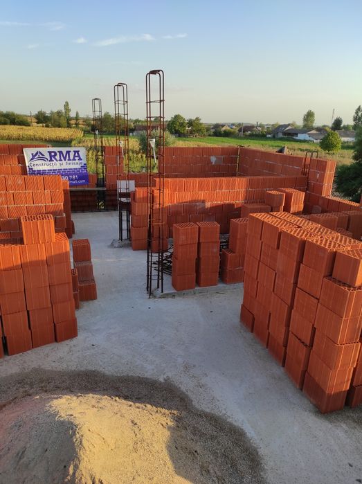 Construcții și finisaje