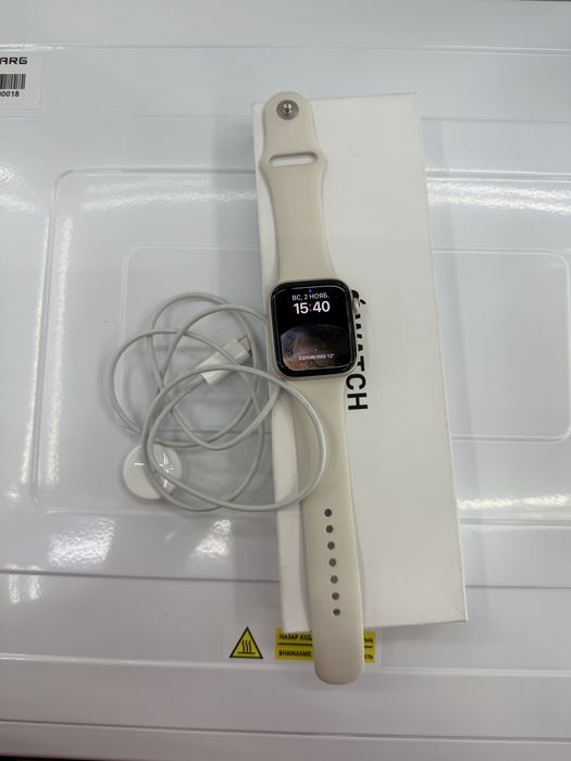 Apple watch SE GPS.Gen 2 S/M 44мм бежевый