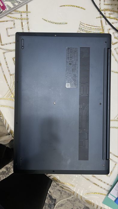 Продаю СРОЧНО  Lenovo ноутбук