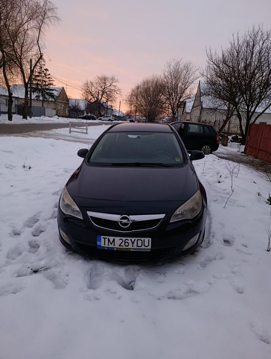 Opel Astra j 2012