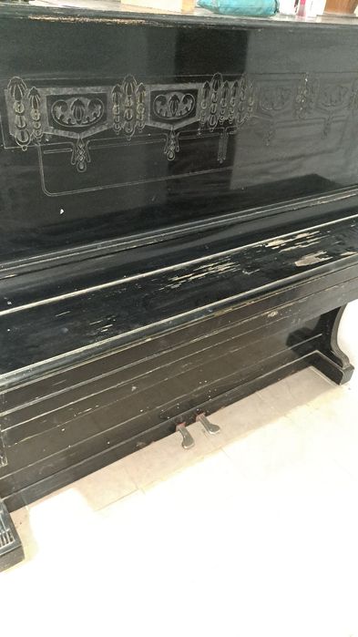 Продаем Фортепиано
