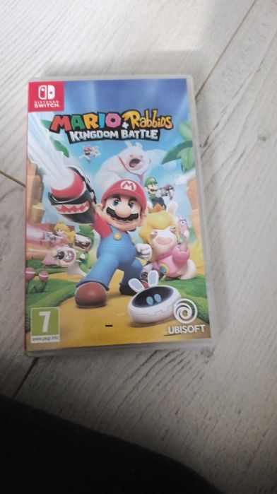 Nintendo switch с  четири игри и калъф