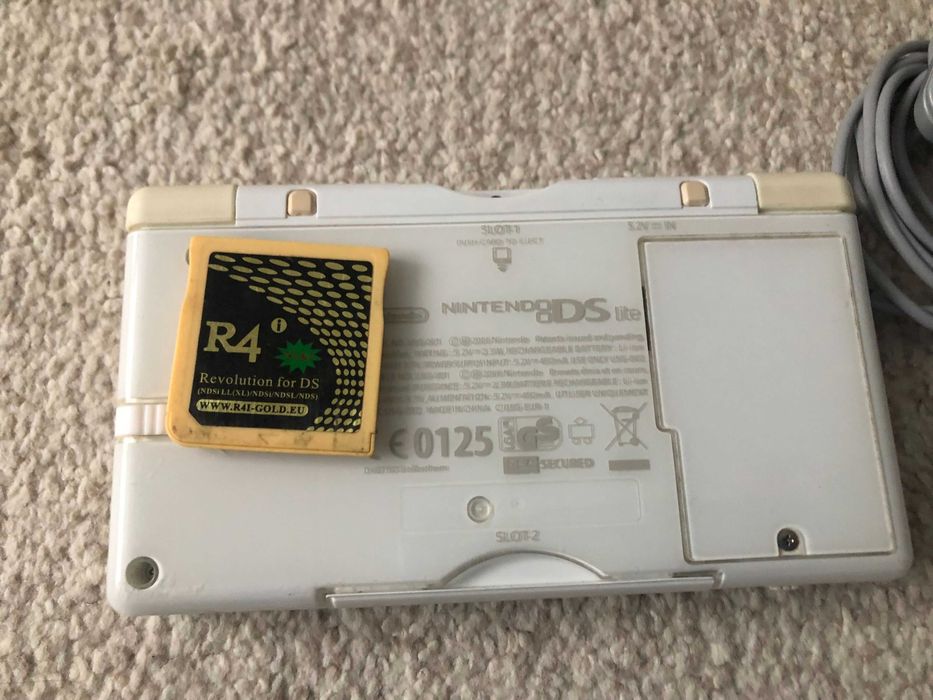 Consola Nintendo DSL Modata 200 jocuri Card R4Gold 16Gb Mario Pokemon