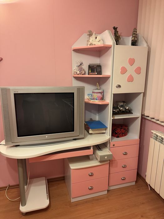 Розова детска стая-легло + 2 секции