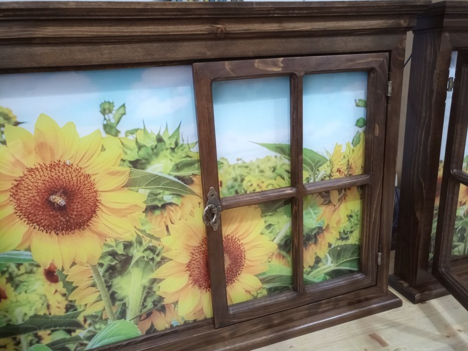 Декоративен прозорец