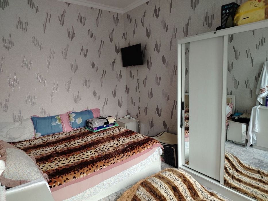 Srochna 4 xonaliy uchastka