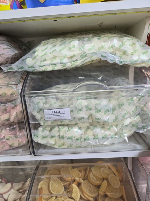 Сублимированные фрукты и мороженое