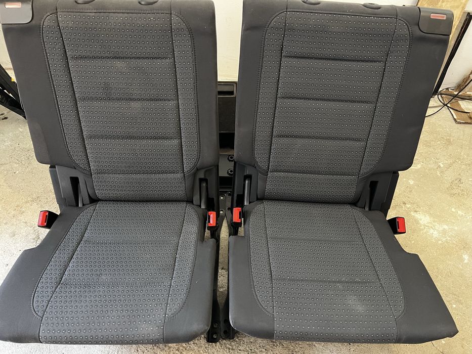 Scaune Spate pentru Touran locurile 6+7 şi Megane Scenic
