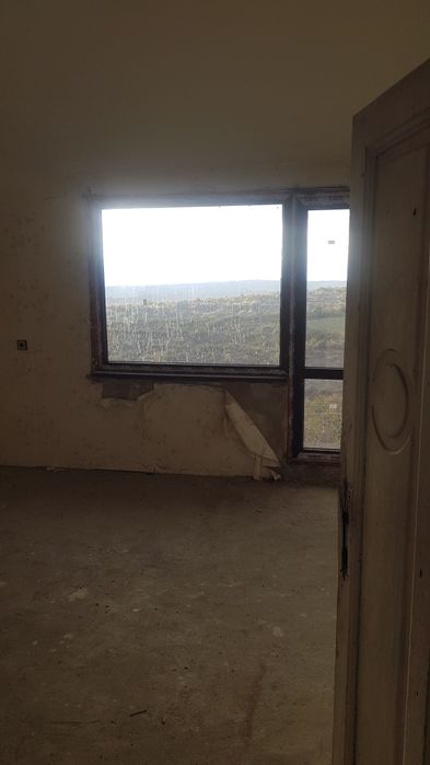 Продава къща в с.Коркина обл.Кюстендил