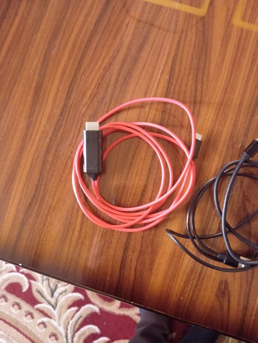 HDMI кабеля в хорошем состоянии