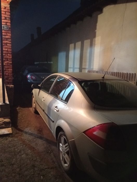 Vând Renault Megane 2 1.6v Pentru dezmembrări