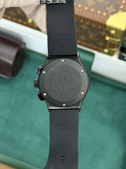 HB Classic Fusion Chronograph Carbon