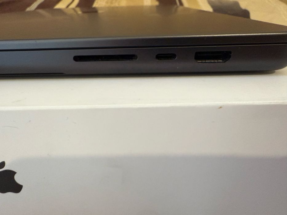 Apple Macbook Pro M3