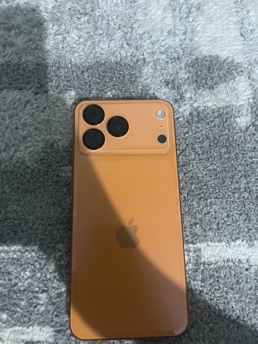 Продам iPhone 17
