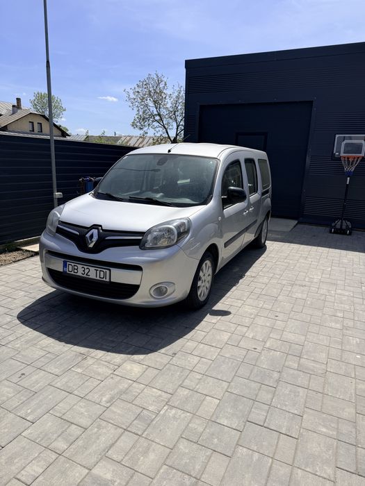 Vand Renault kangoo maxi  7 locuri 1.5 110cp