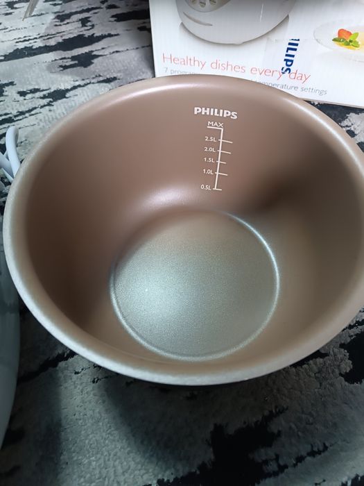 Продам мультиварку, район колоса.