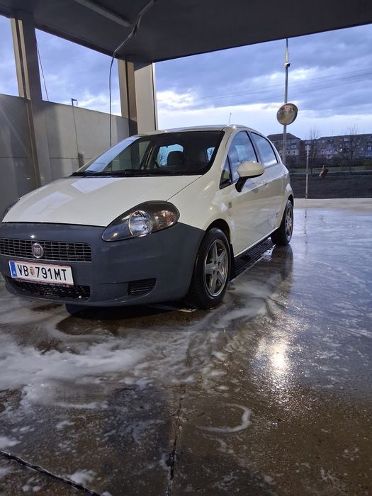 Vând sau schimb fiat grand punto
