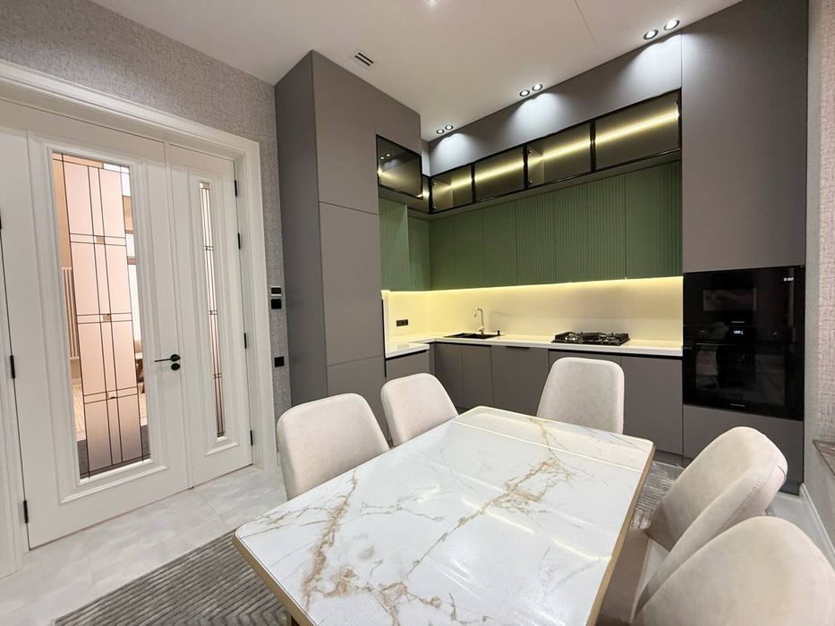 Продам 2х этажный Участок на Никитина! Дом 3 соток/ мебель+техника сну