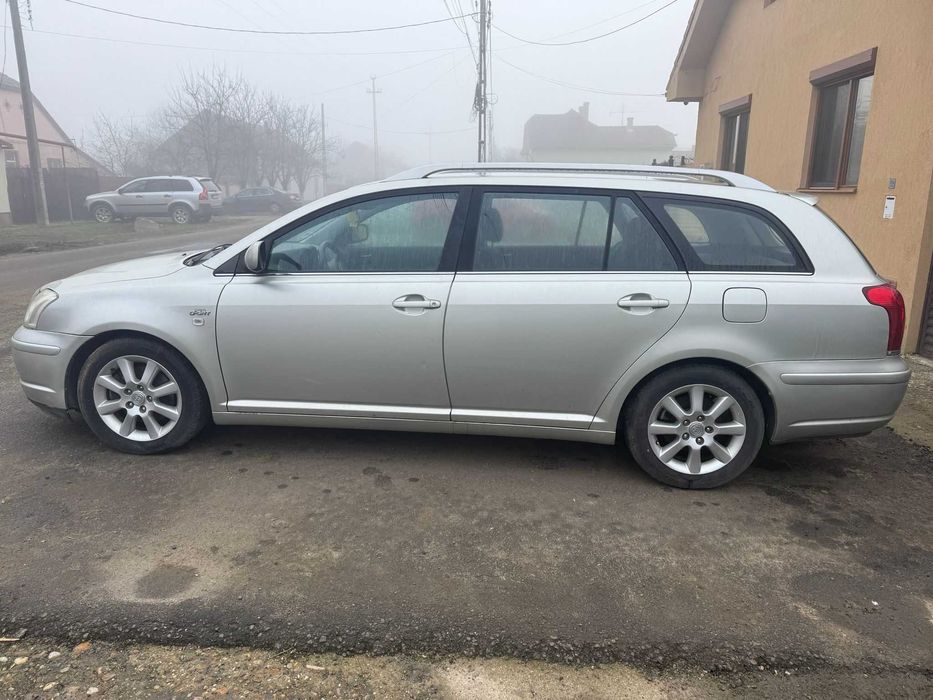 Toyota Avensis D-4D 2.2 D-CAT 177 CP