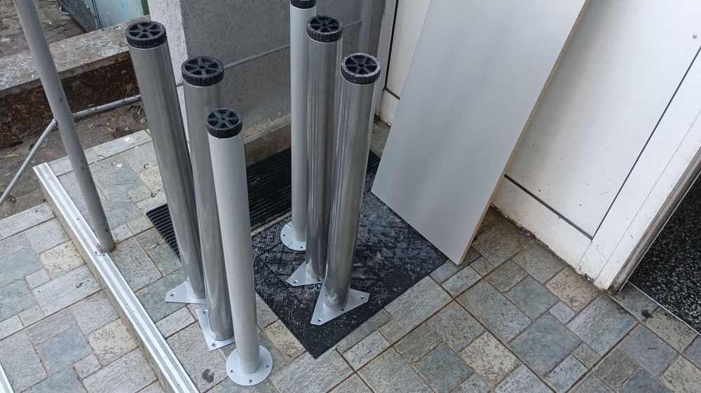 Офис бюра работни бюра плотове и крака